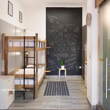 ✰stylish & Minimalist. Centre. Private Terrace Apartmán